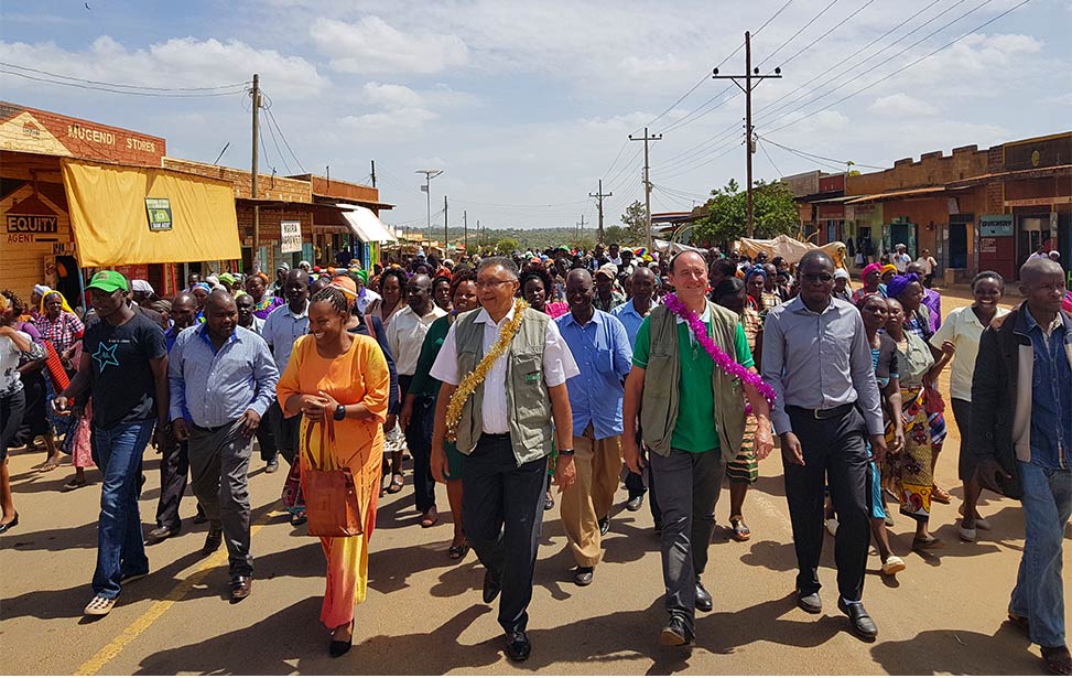 Crowd of visitors at second village bank